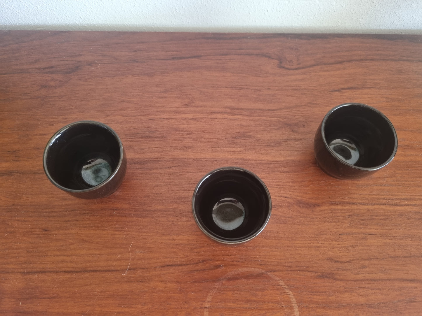 Eierdopje Arabia Finland donkerbruin-zwart