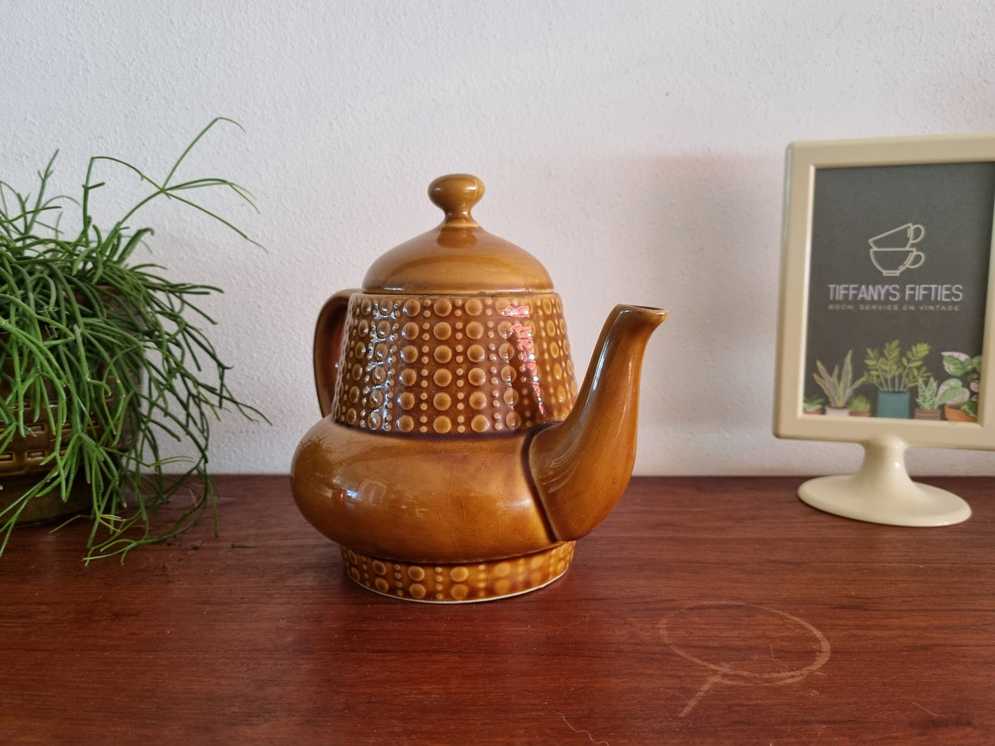 Theepot Tulowice karamel met relief stippen