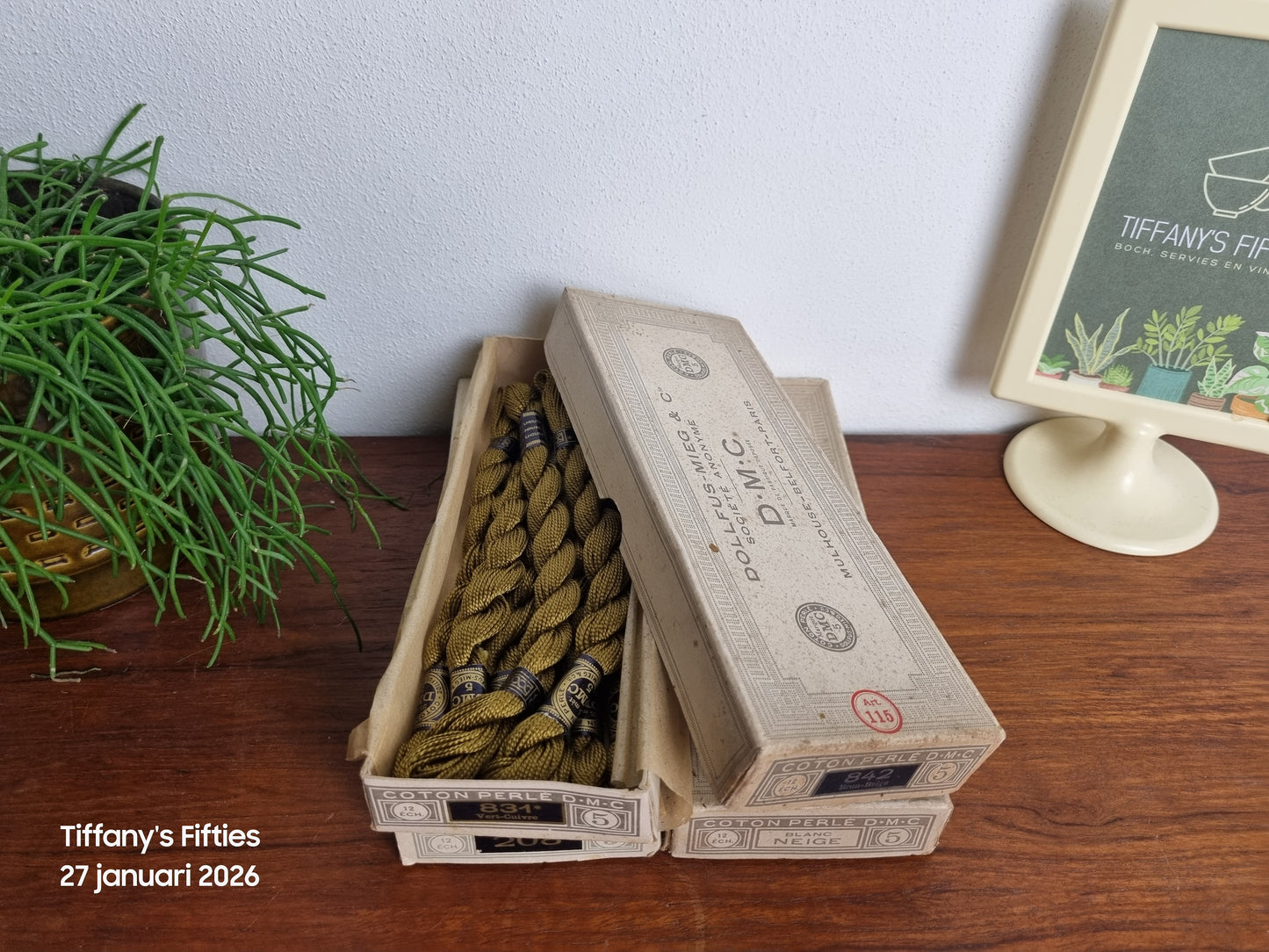 Vintage DMC Coton Perlé borduurgaren Vert-Olive nr. 831 – originele doos