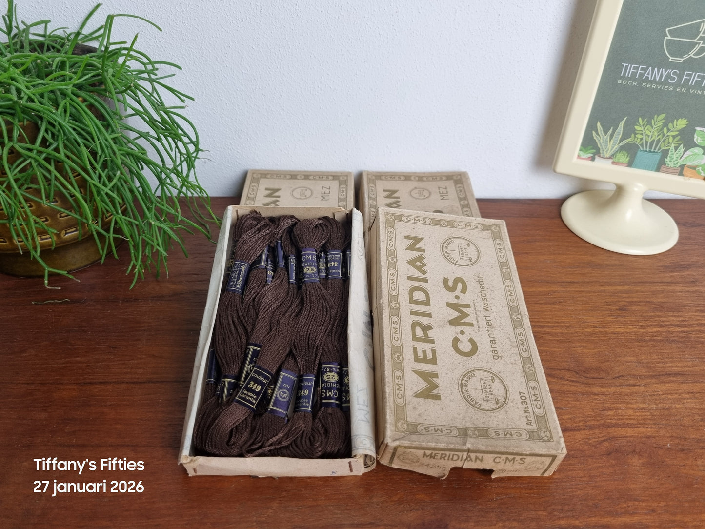 Vintage Meridian C.M.S. borduurgaren donkerbruin 349 – originele doos