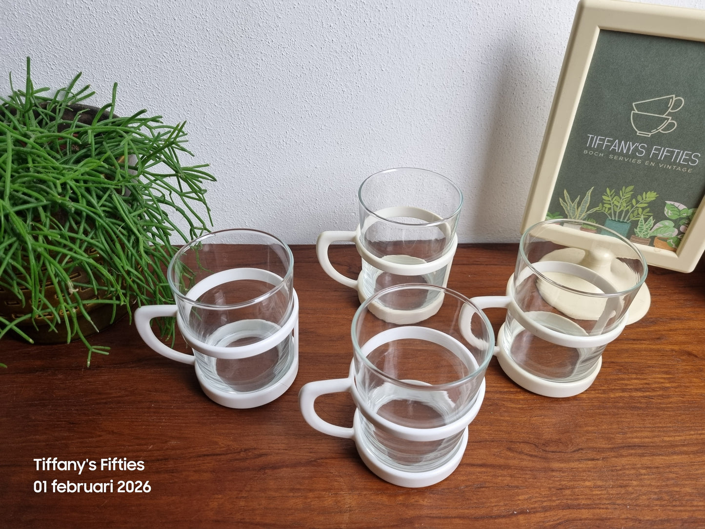 Set 4 vintage theebekers - witte houder