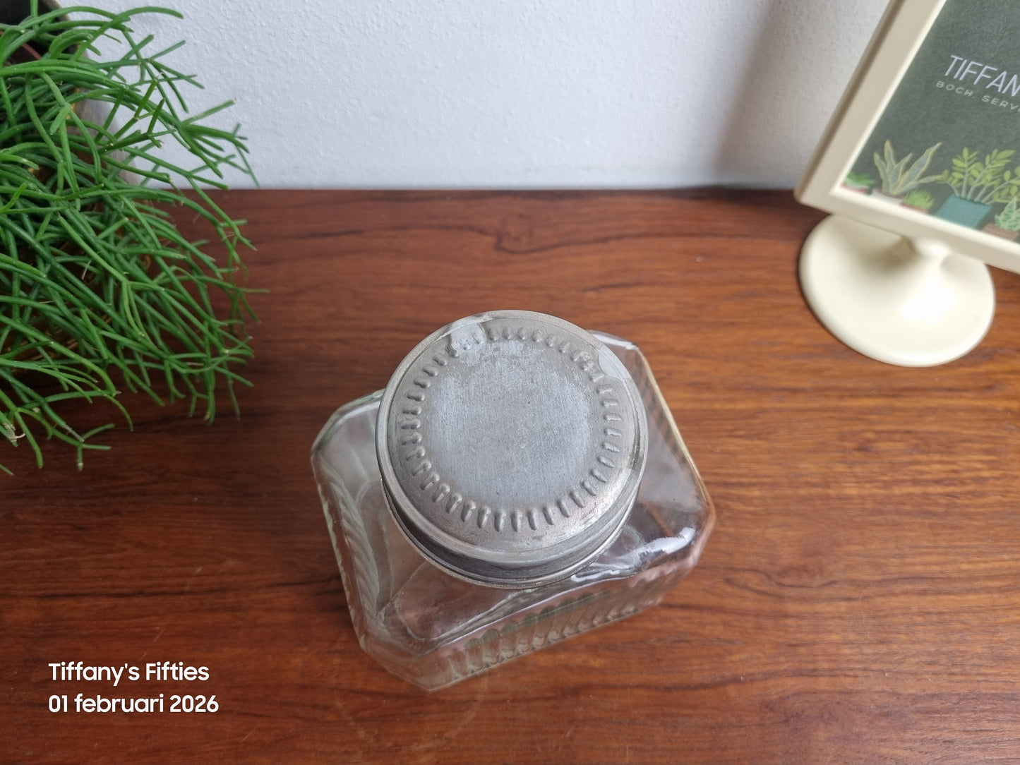 Voorraadpot geribbeld glas, metalen deksel