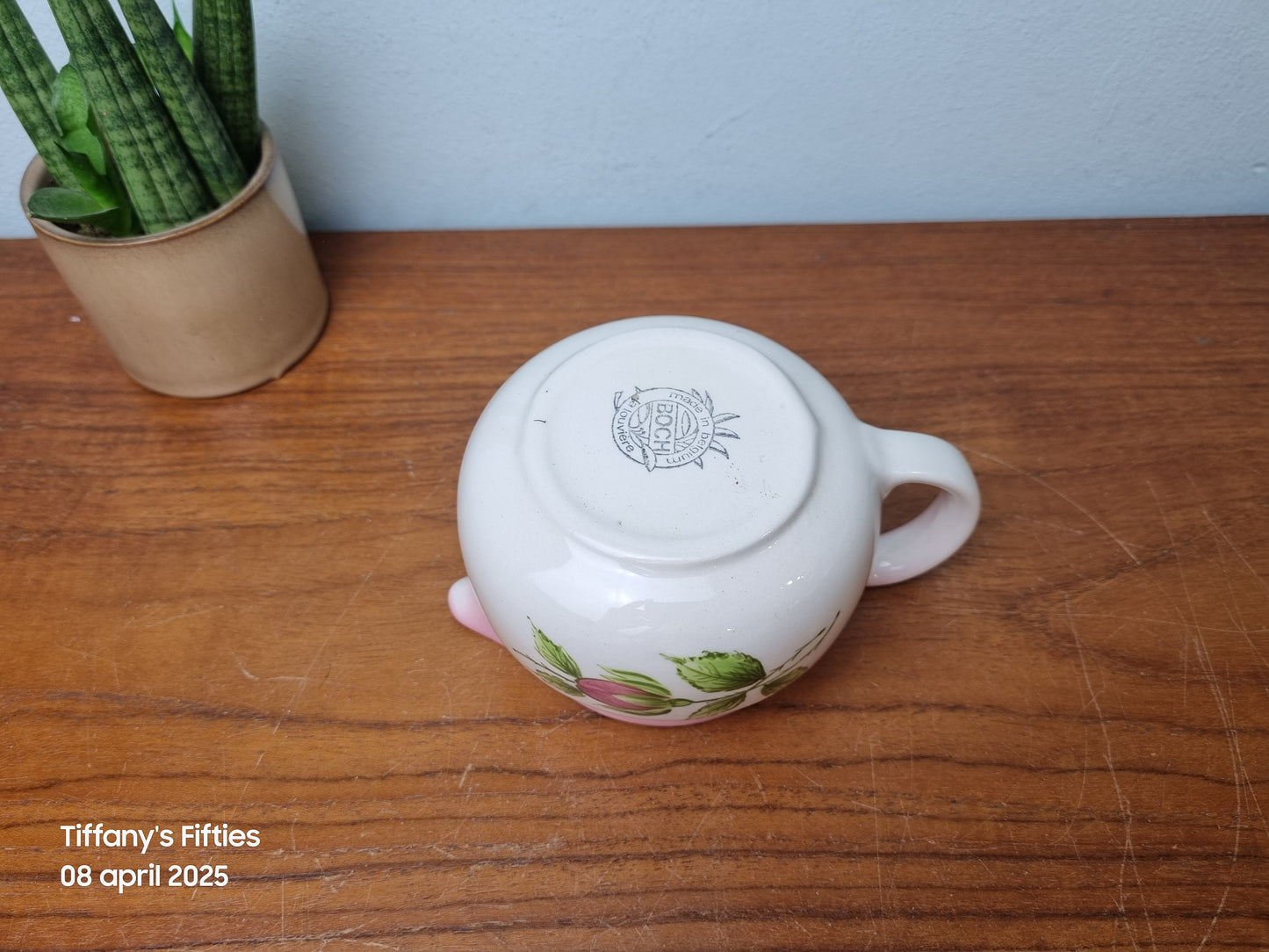 Melkkannetje Boch " Bercy" grote roos