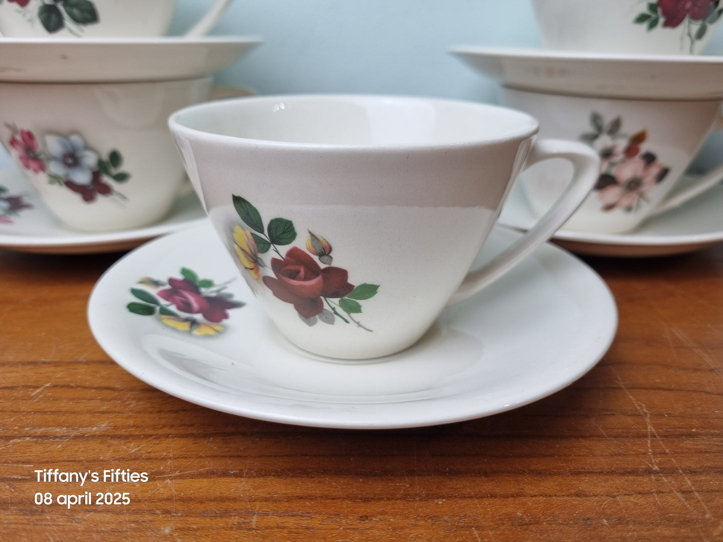 Kopje met schotel Boch " Miami" gebloemd