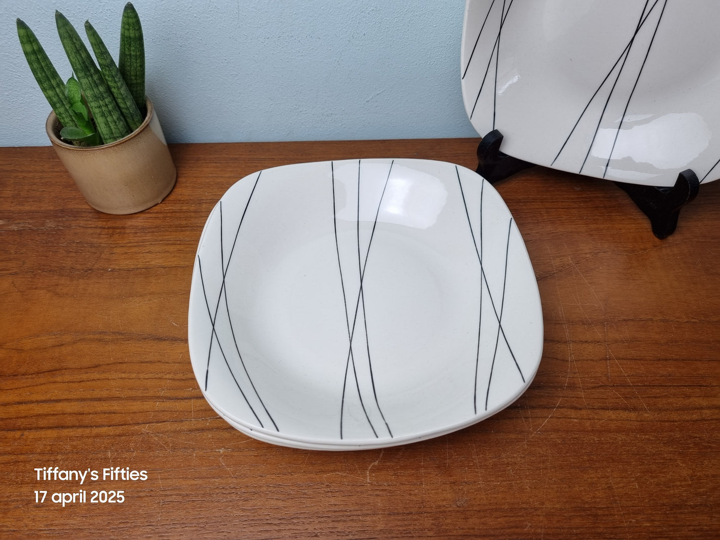 Diep bord Boch "Seduction" Fines Lignes Noires