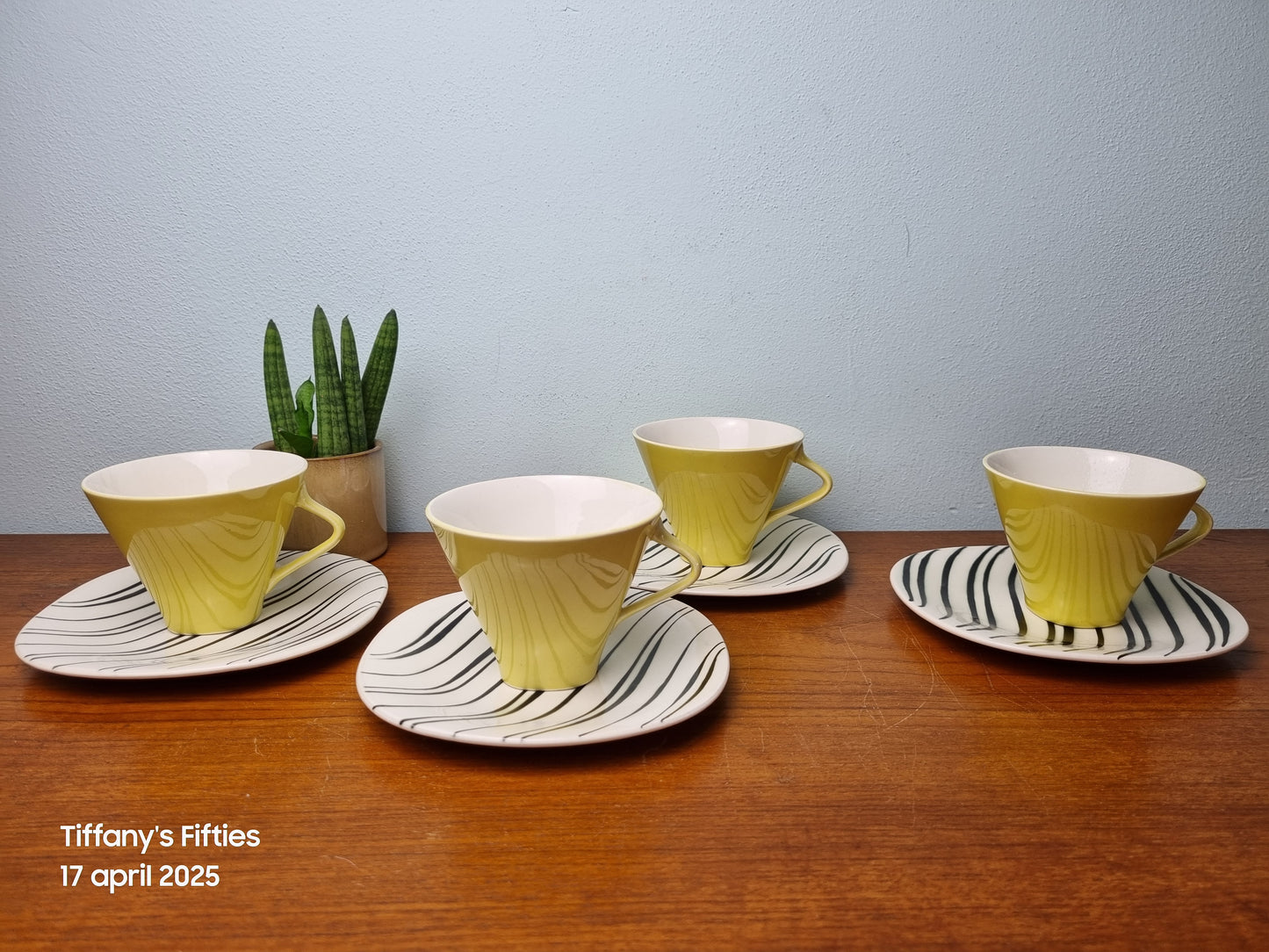 Kop-en-schotel Boch "Seduction" Fines Lignes Noires