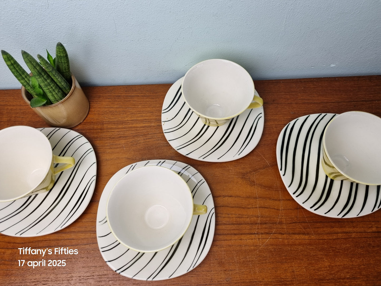 Kop-en-schotel Boch "Seduction" Fines Lignes Noires