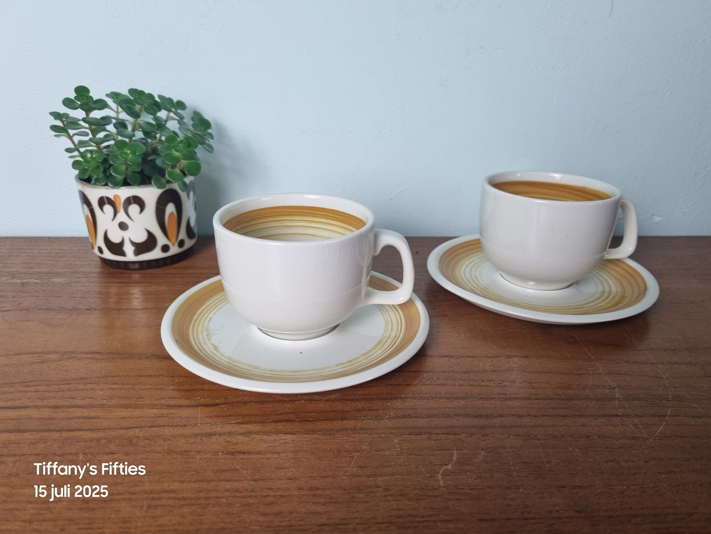 Kop-en-schotel Boch "Menuet" beige