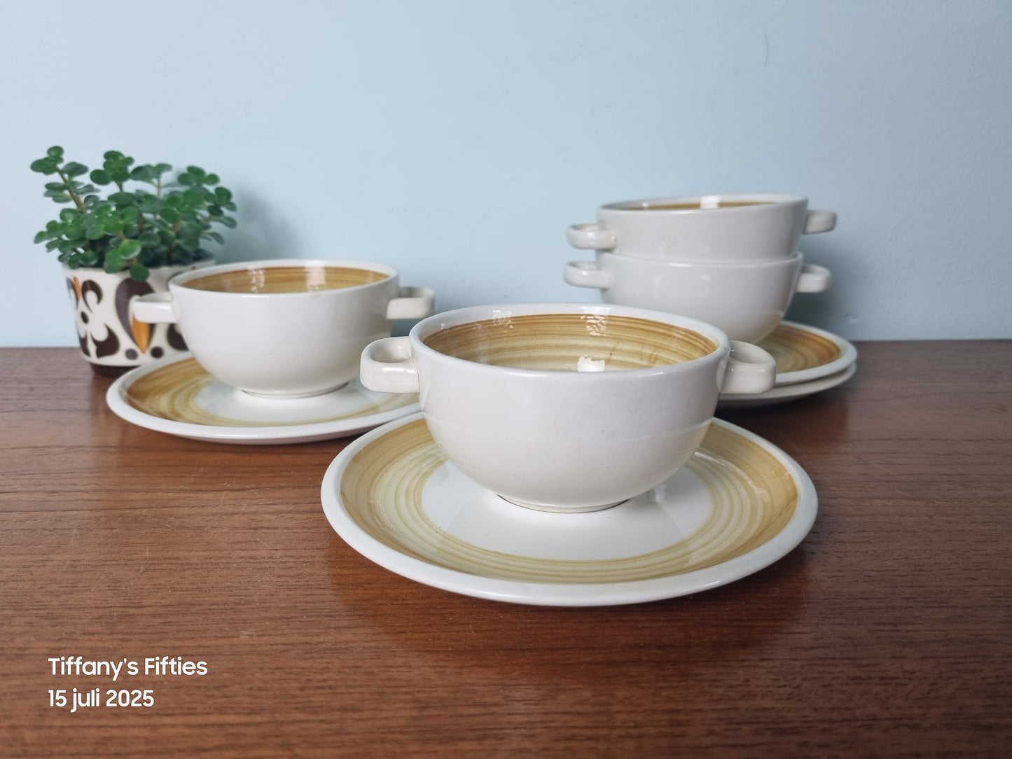 Soepkom-en-schotel Boch "Menuet" beige