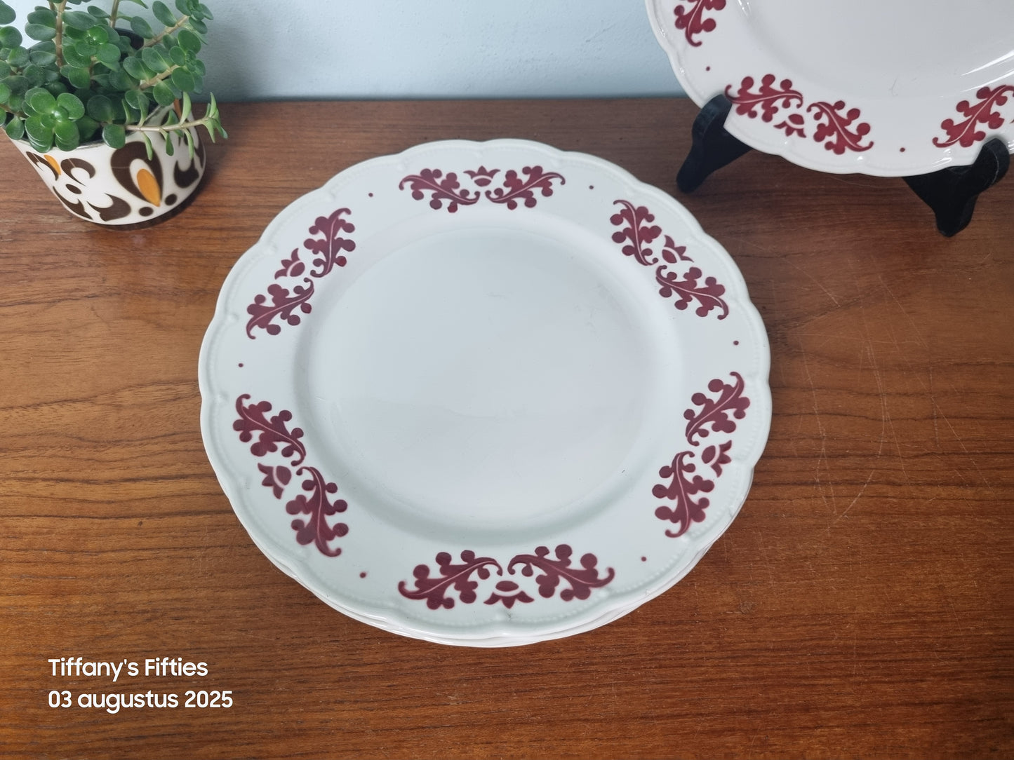 Dinerbord Boch "Festival" Coronation rood