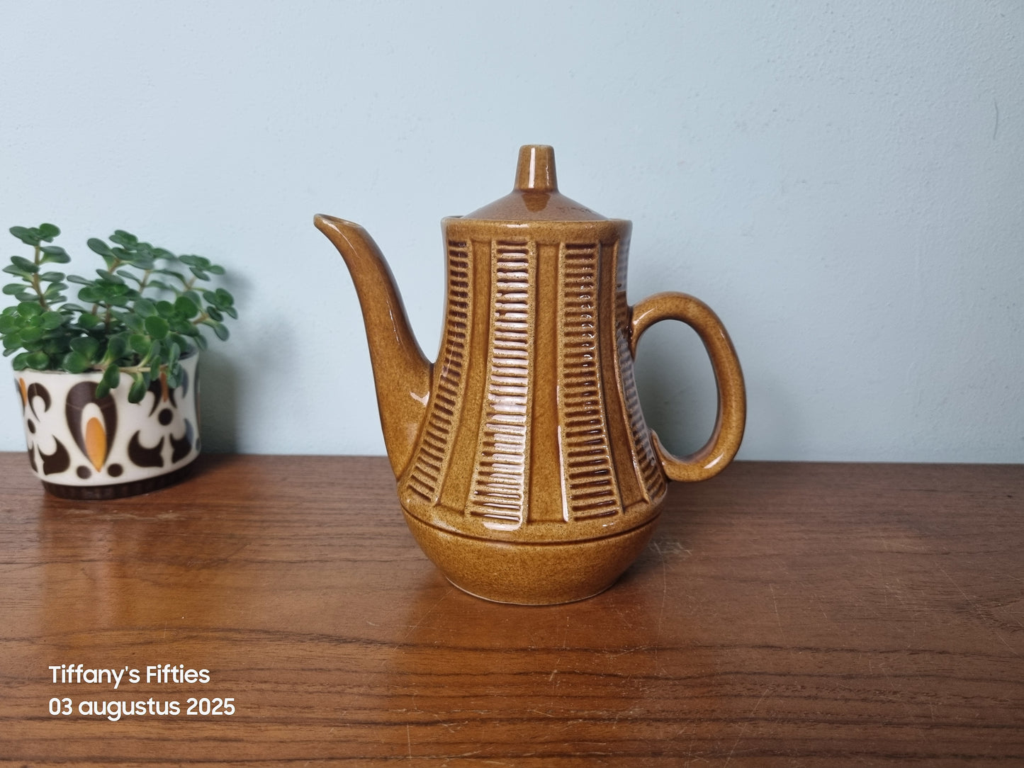 Retro keramische koffiepot mosterdbruin