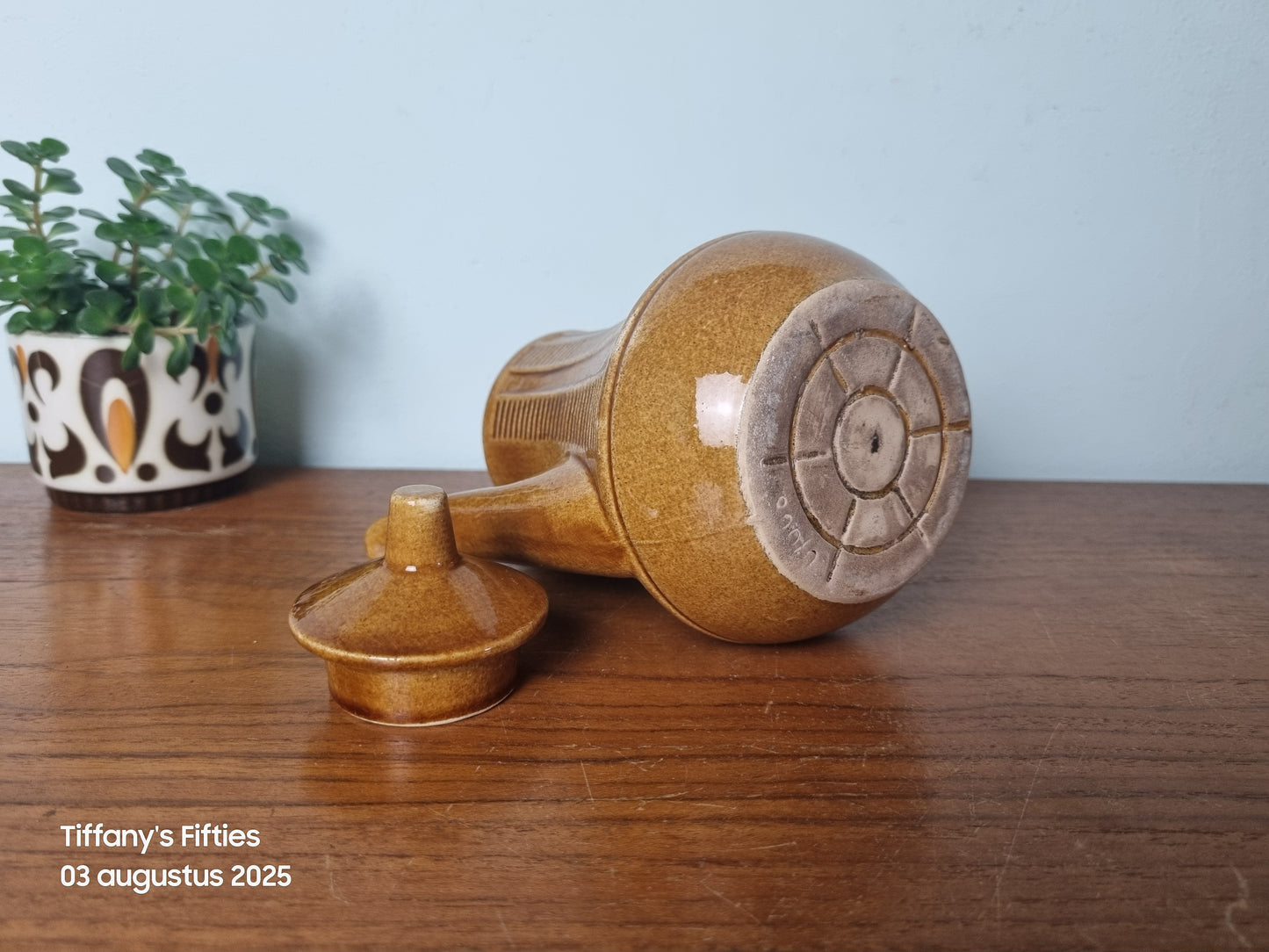 Retro keramische koffiepot mosterdbruin