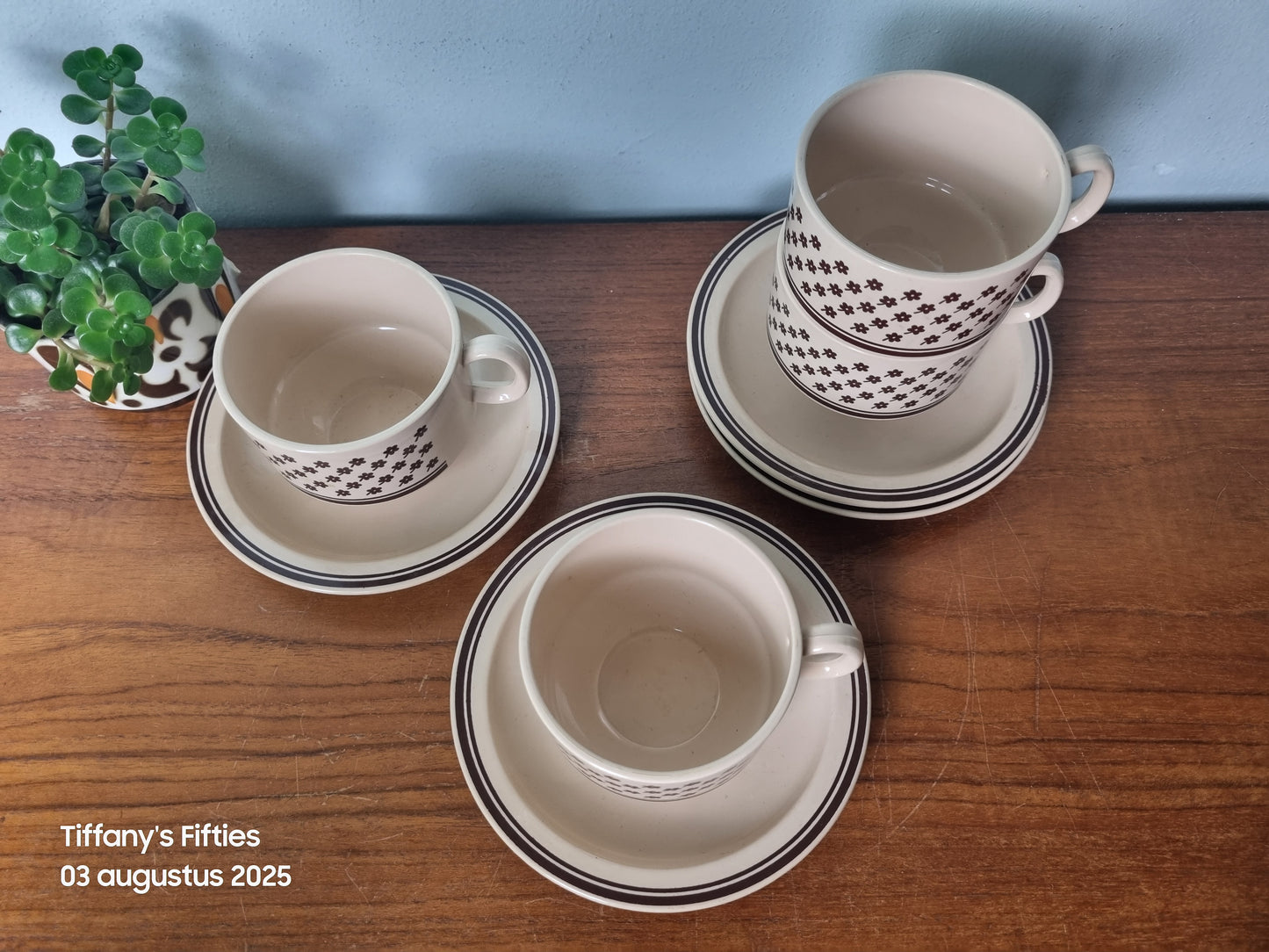 Set 4 kopjes Emsa bruine bloempjes