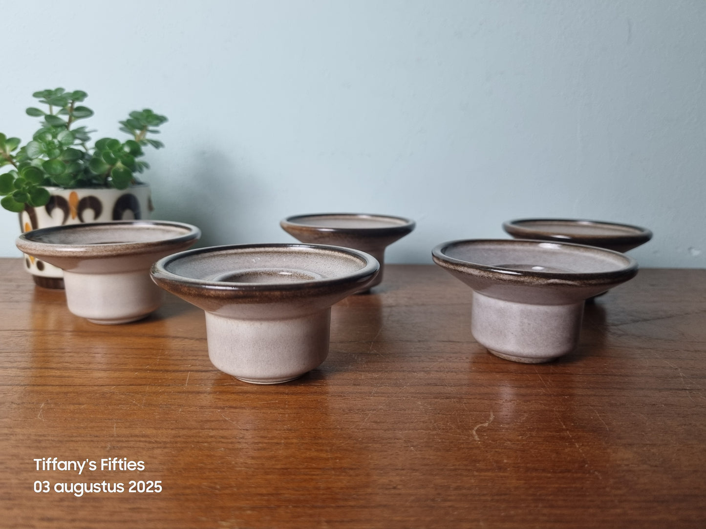 Eierdopje Huizen Holland grijs