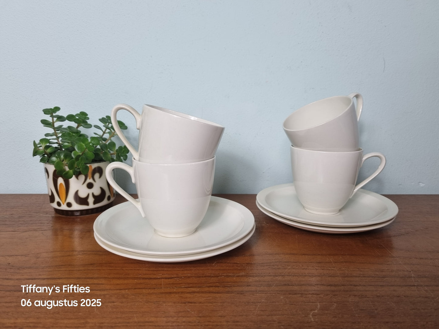 Kopje-en-schotel P. Regout crèmewit