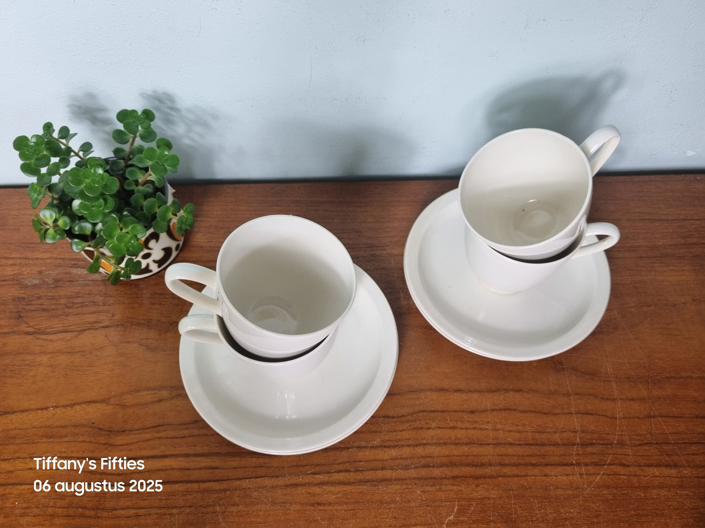 Kopje-en-schotel P. Regout crèmewit