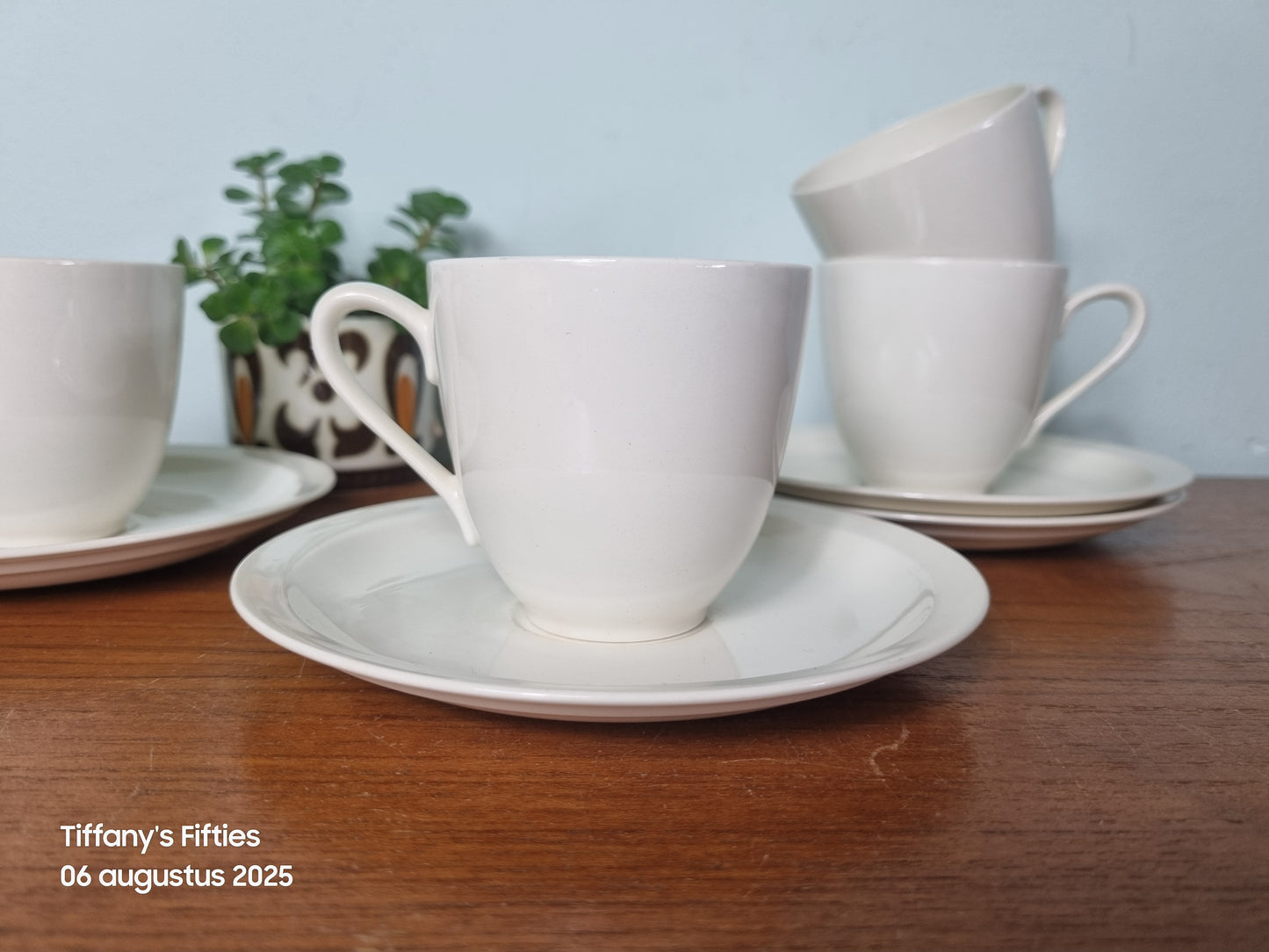 Kopje-en-schotel P. Regout crèmewit