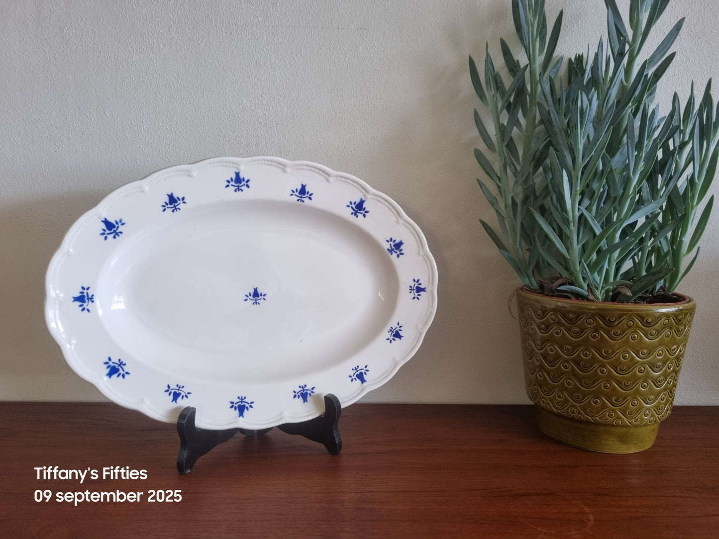 Ovalen schaal Boch "Festival"  blauwe tulpen