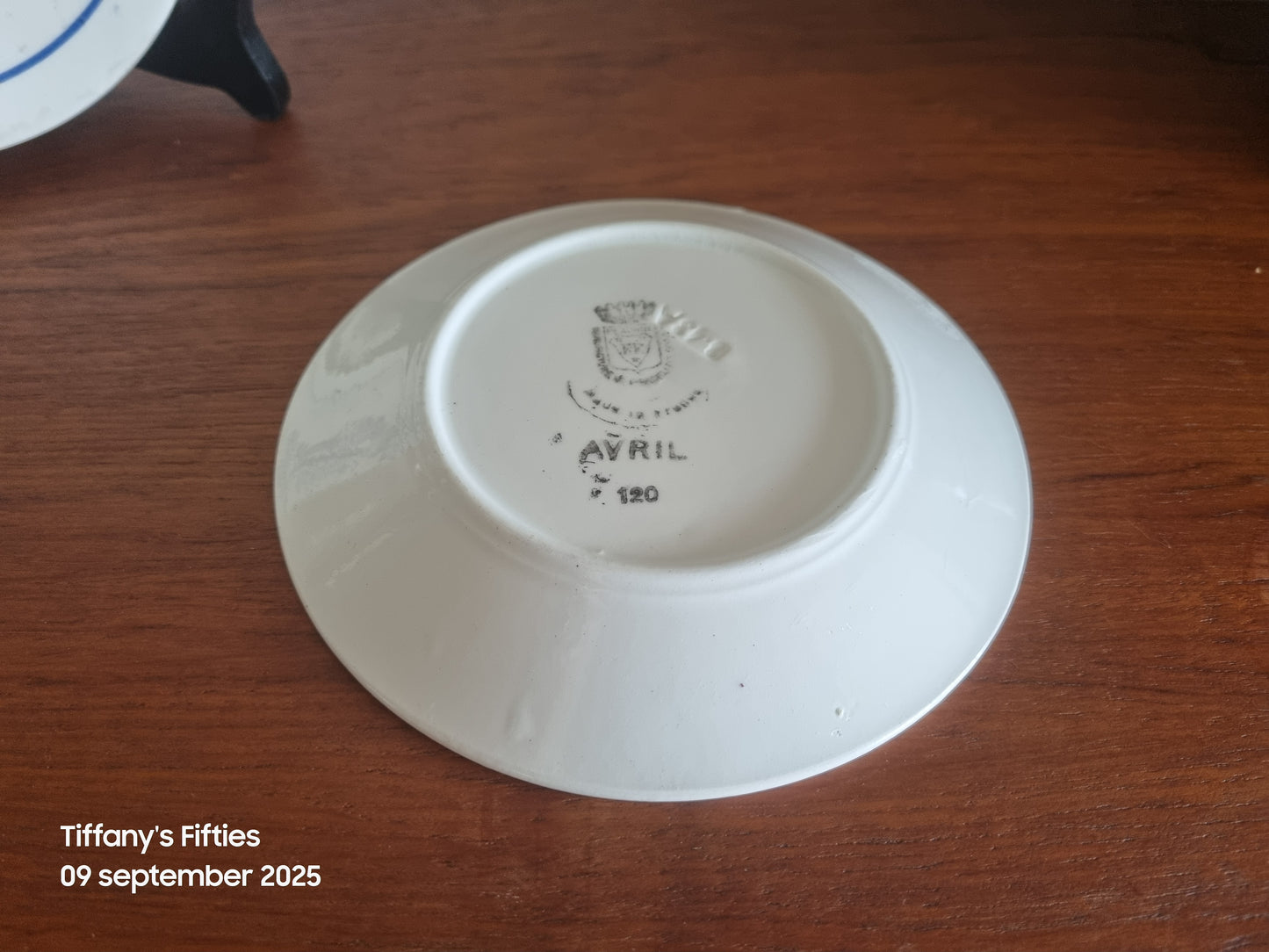 2 bordjes St Amand blauwe bloemen