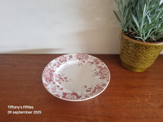 Taartschotel St Amand rode bloemen