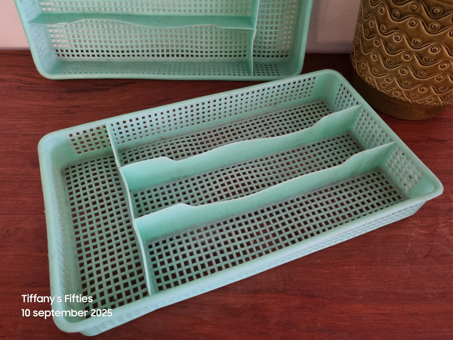 Vintage bestekbak pastelgroen