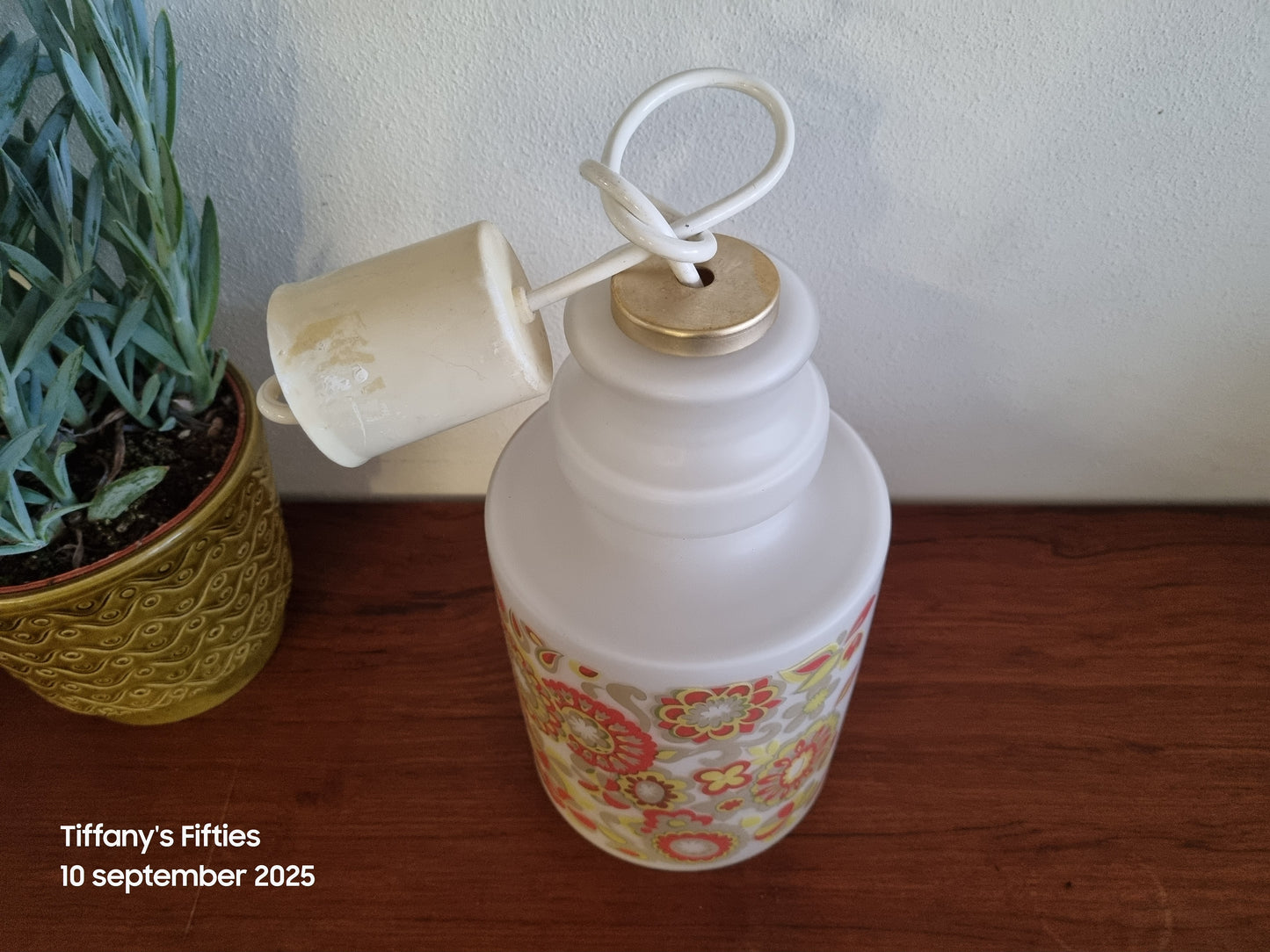 Retro vintage hanglamp melkglas met bloemen