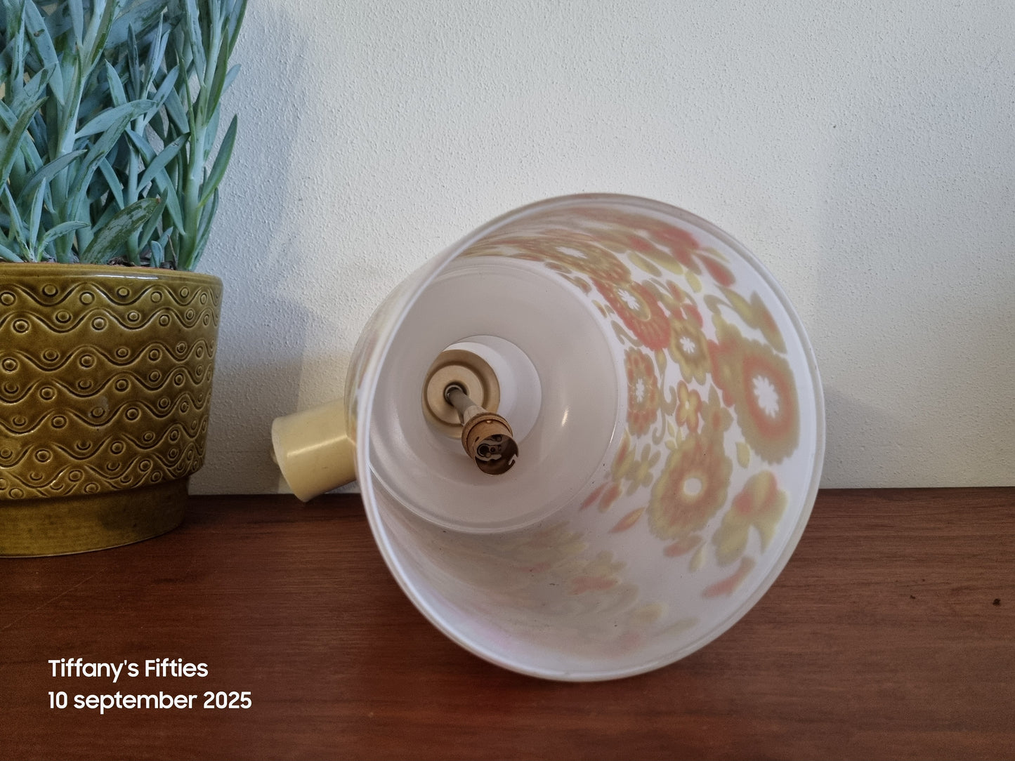 Retro vintage hanglamp melkglas met bloemen