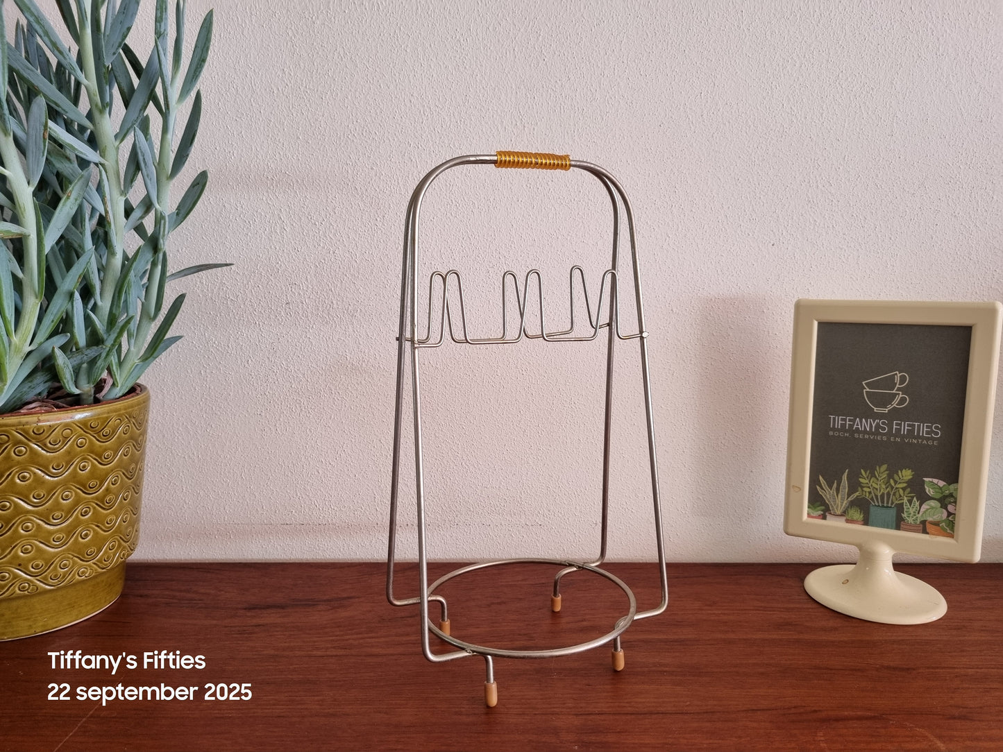 Vintage draadstaal kopjesrekje