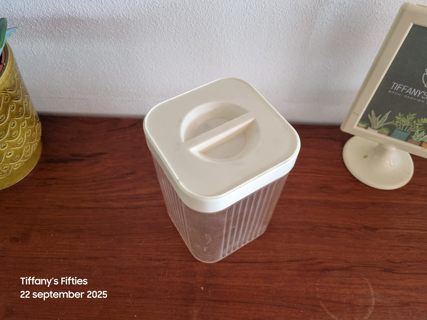 Vintage opslagpot kunststof wit