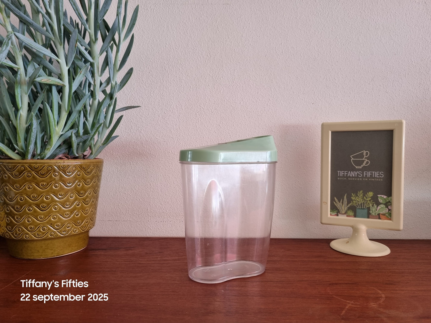 Kunststof voorraadbus lichtgroen