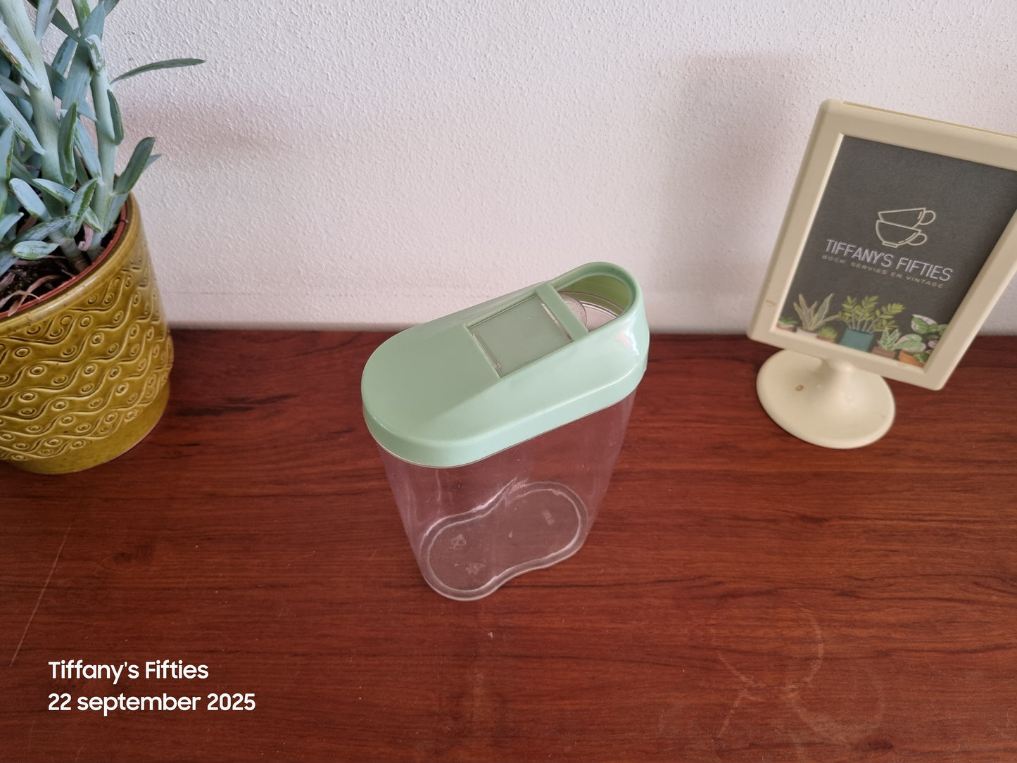 Kunststof voorraadbus lichtgroen