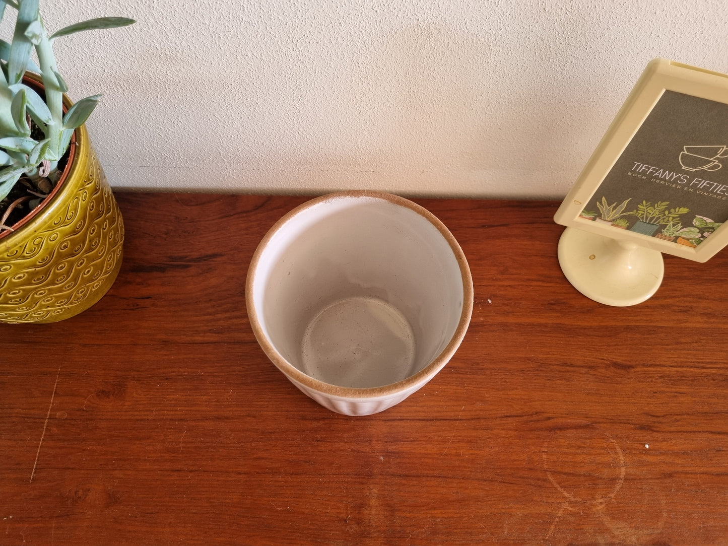 Vintage bloempot grijswit