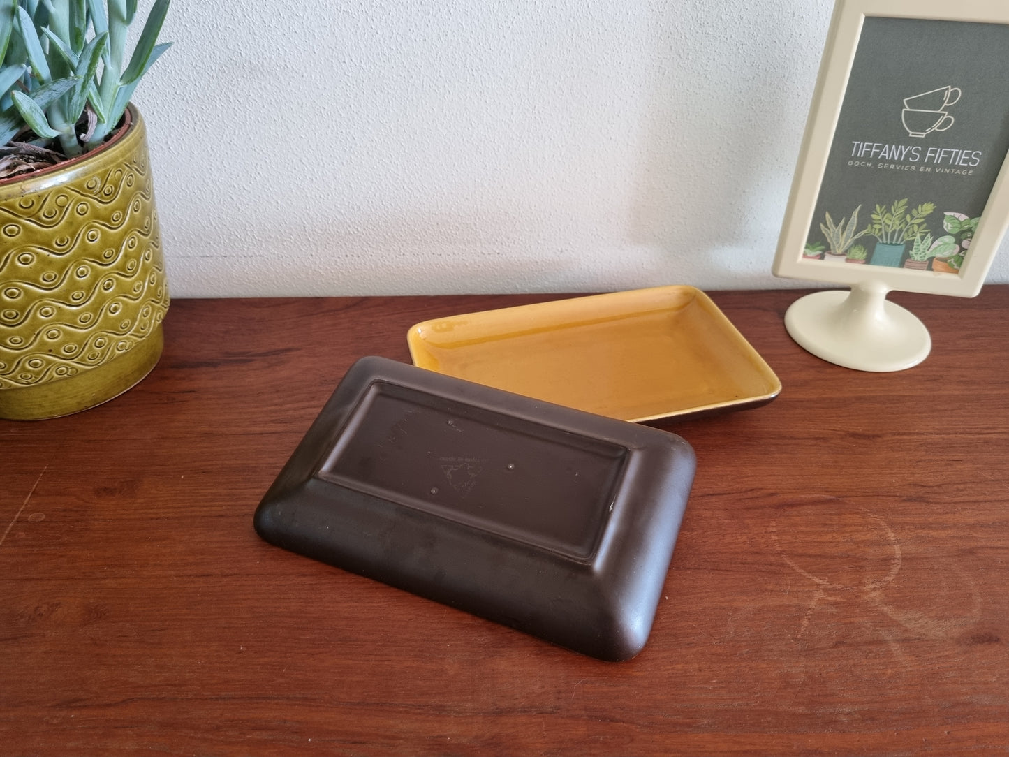 Rechthoeking schaaltje Huizen bruin-oker