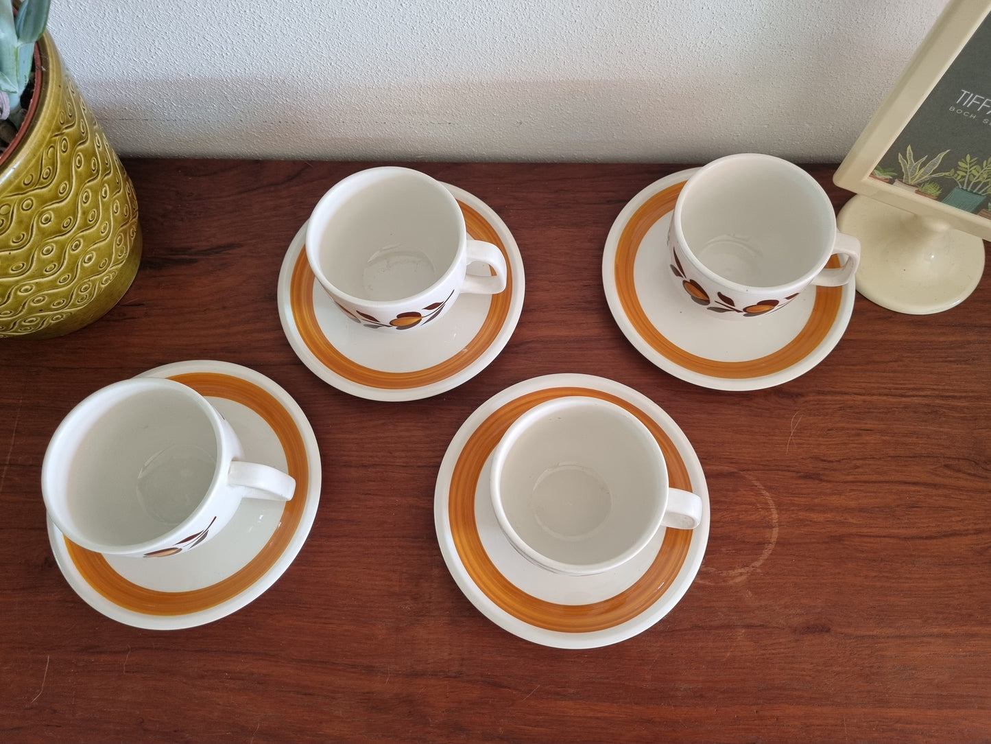 Kop-en-schotel Boch "Menuet" bruin-oranje bloemen