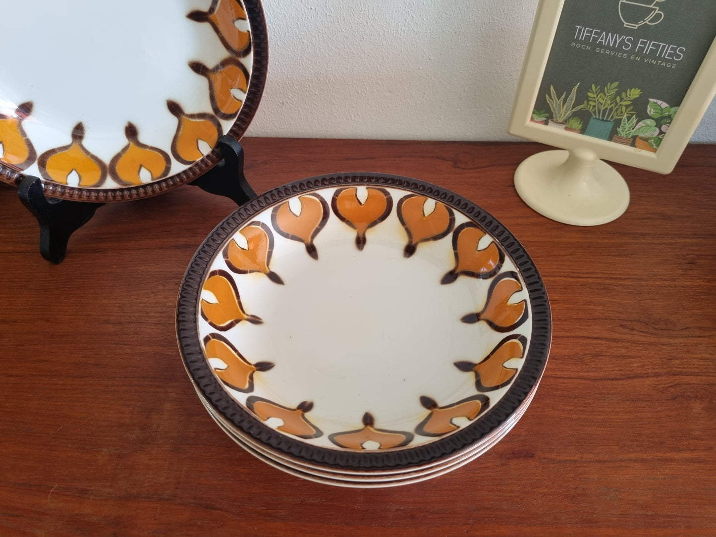 Diep bord Boch "Menuet" Mosquee oranje