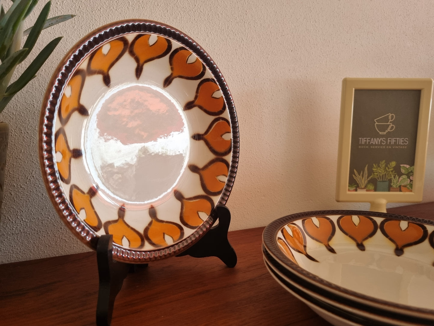 Diep bord Boch "Menuet" Mosquee oranje