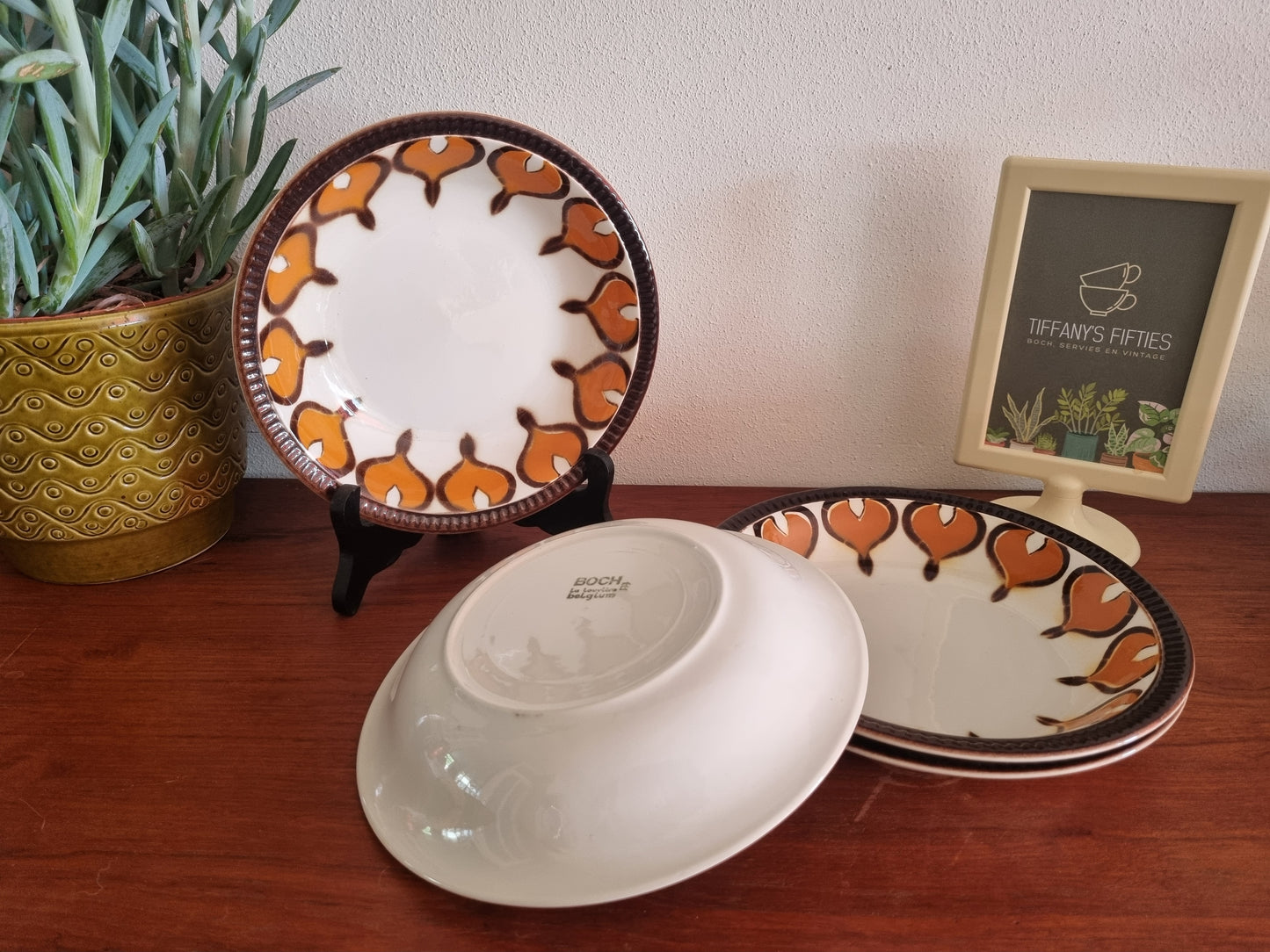 Diep bord Boch "Menuet" Mosquee oranje