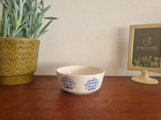 Schaaltje DDR blauwe bloemen