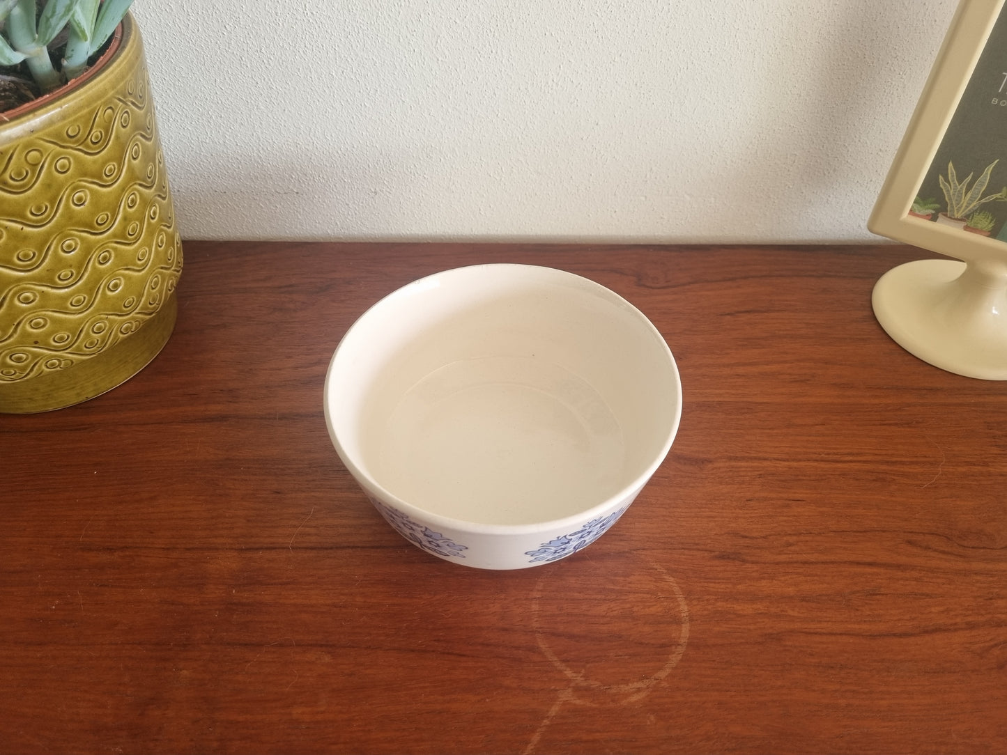 Schaaltje DDR blauwe bloemen