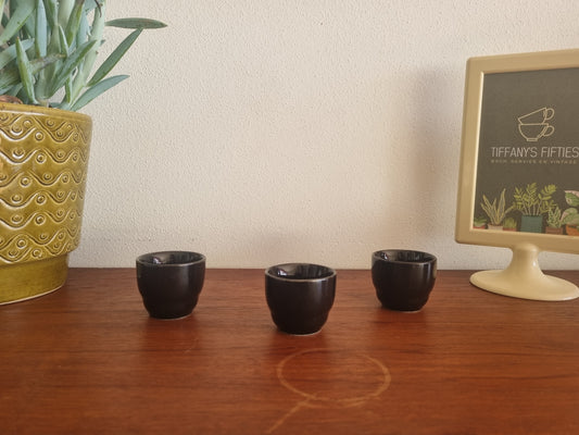 Eierdopje Arabia Finland donkerbruin-zwart