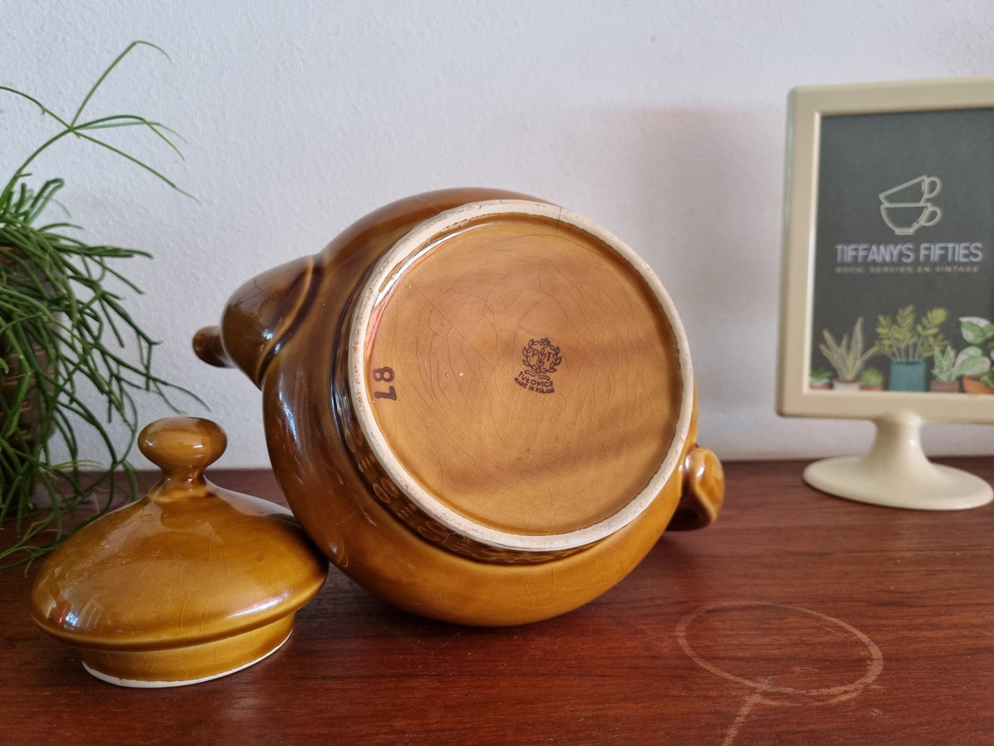 Theepot Tulowice karamel met relief stippen