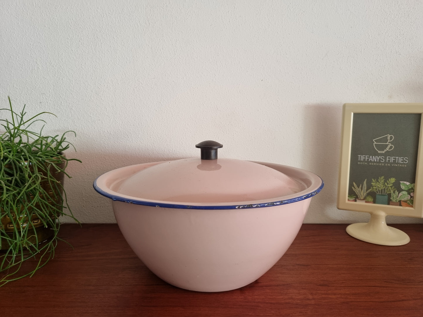 Emaille schaal met deksel pastelroze