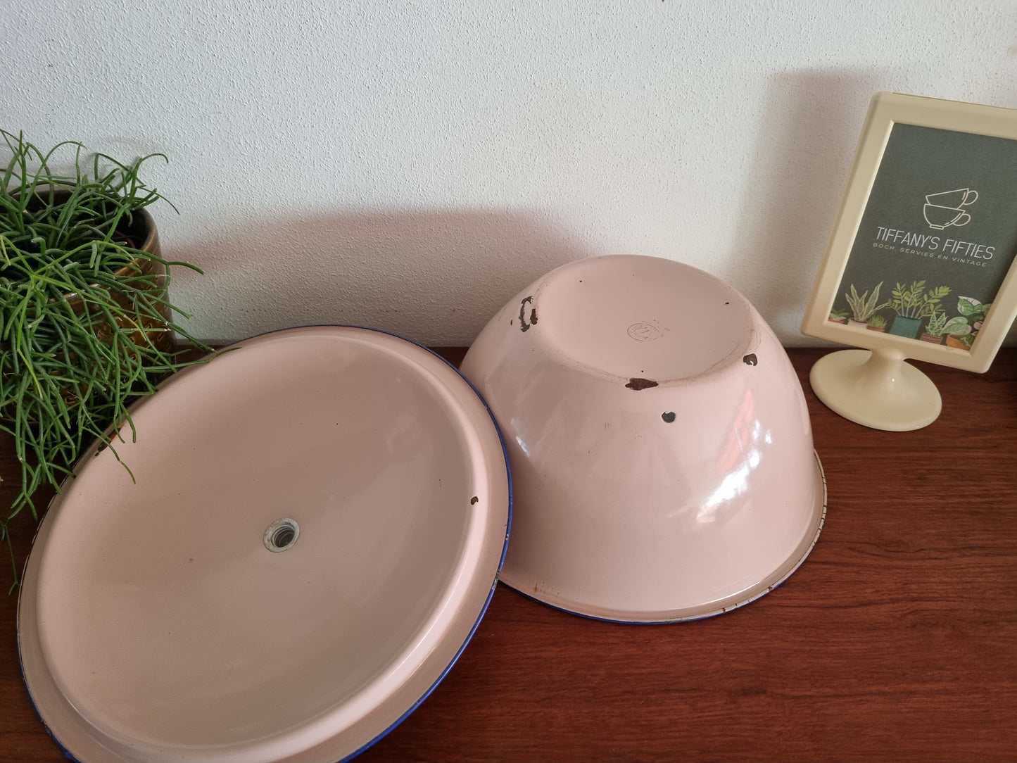 Emaille schaal met deksel pastelroze