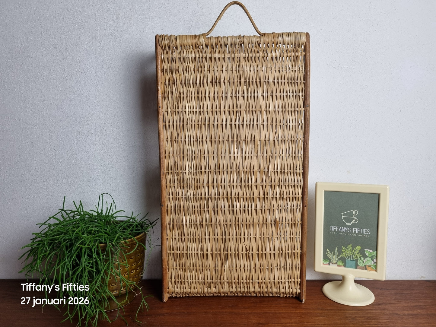 Rotan vintage wandrekje