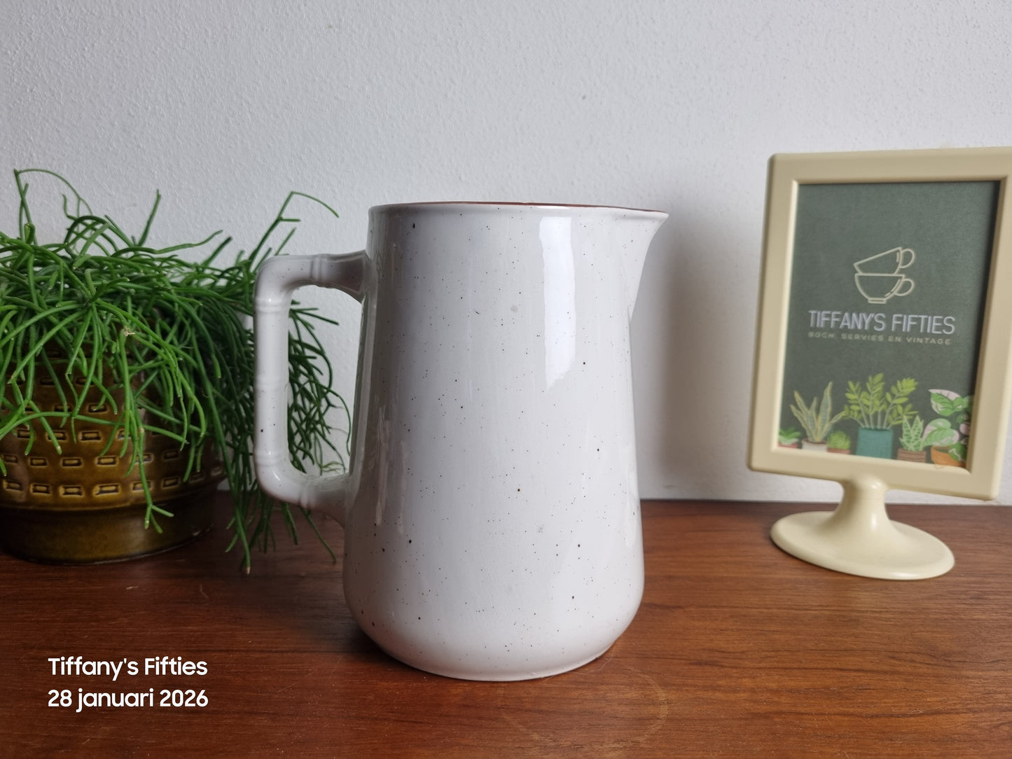 Schenkkan Bridgwood oranje bloem