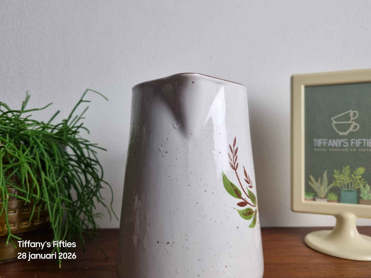 Schenkkan Bridgwood oranje bloem