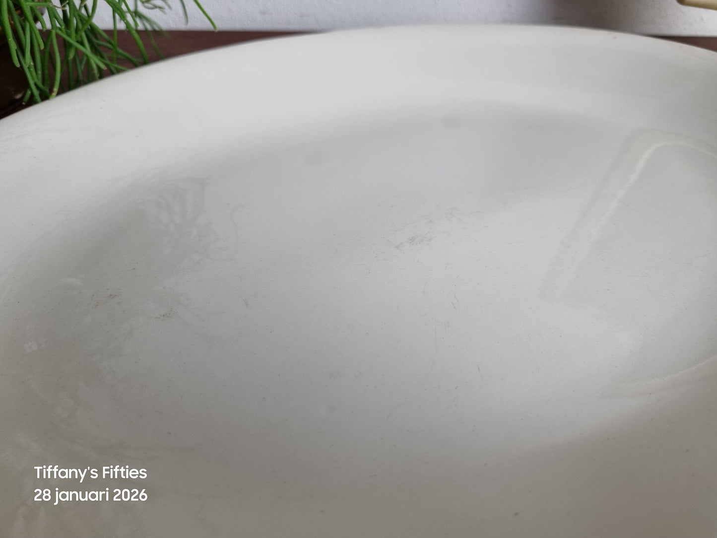 Ovale schaal Boch Saturne wit