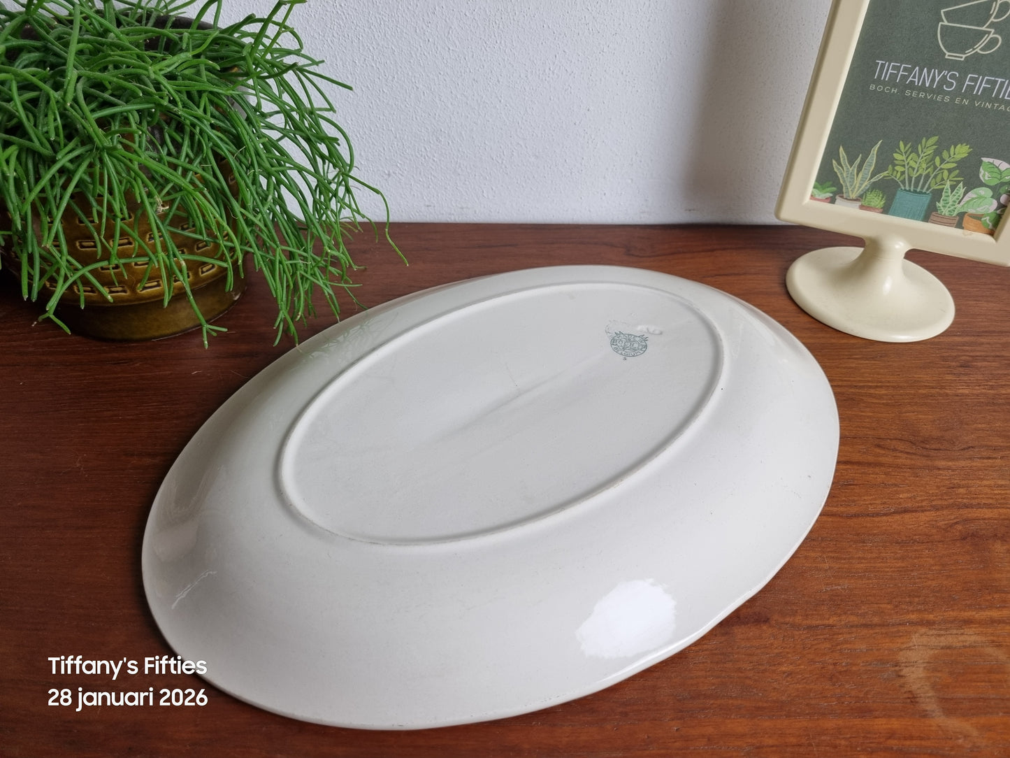 Ovale schaal Boch Saturne wit