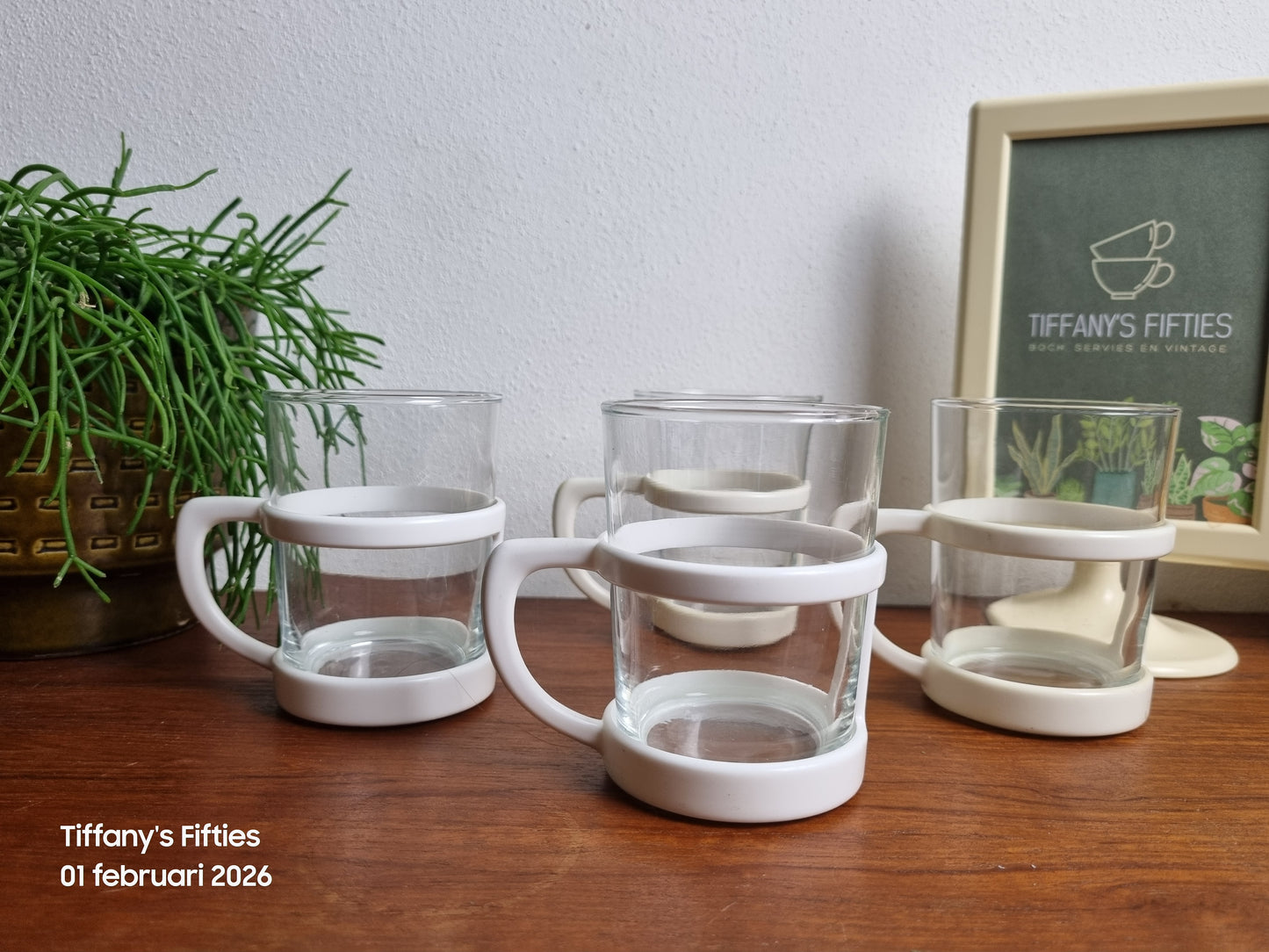 Set 4 vintage theebekers - witte houder