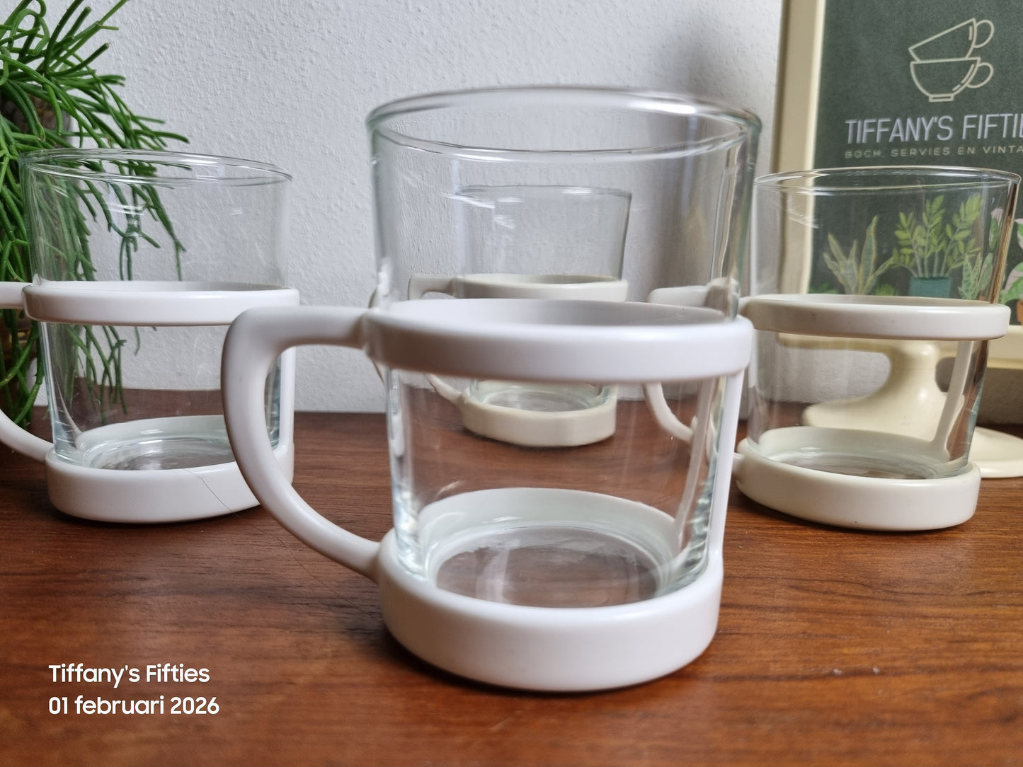 Set 4 vintage theebekers - witte houder